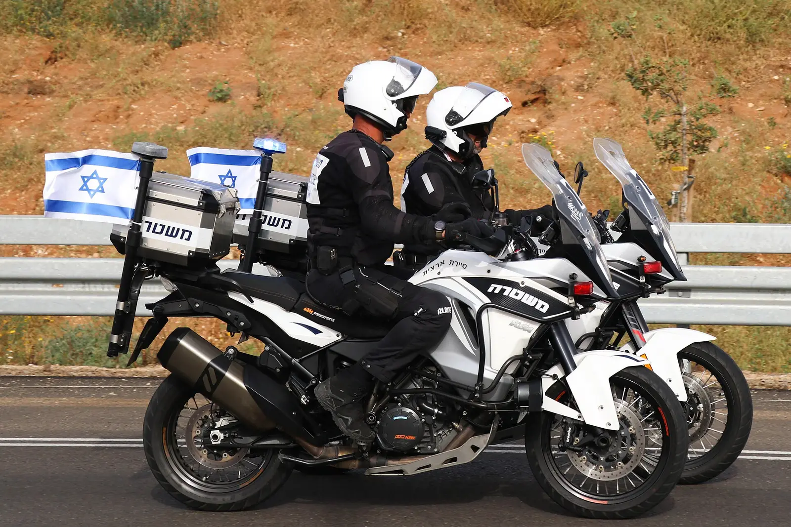 ניידת משטרה